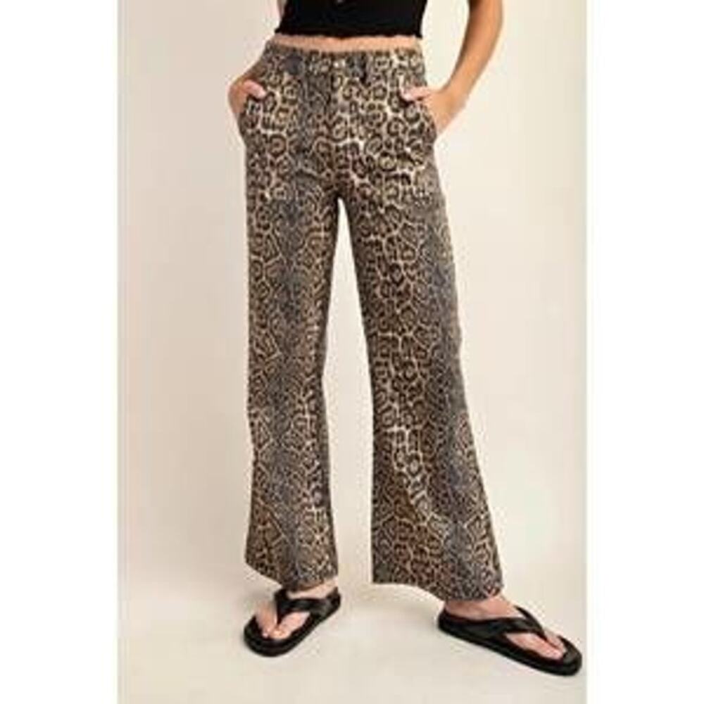 Leopard Print Straight Leg Pants in Brown